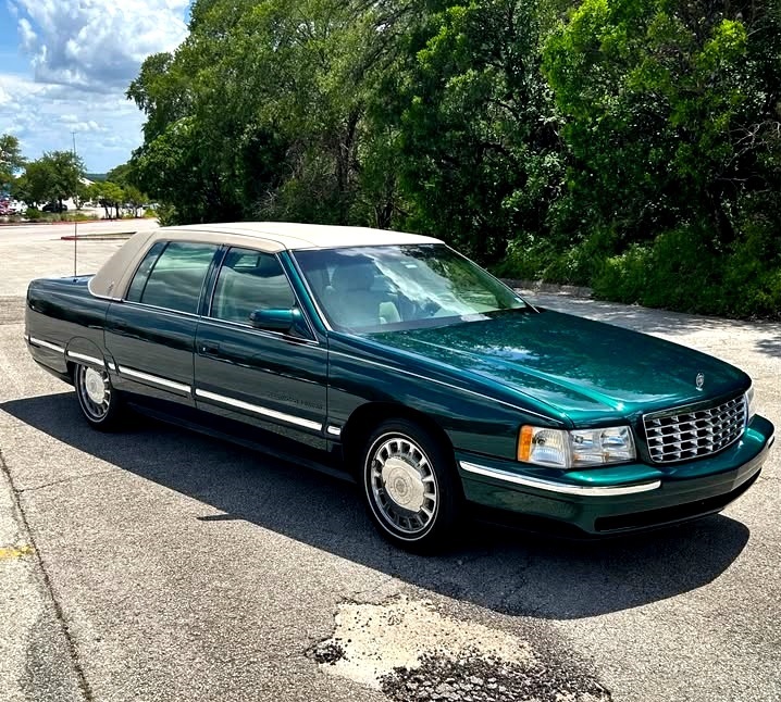 Image of Cadillac Fleetwood Limited