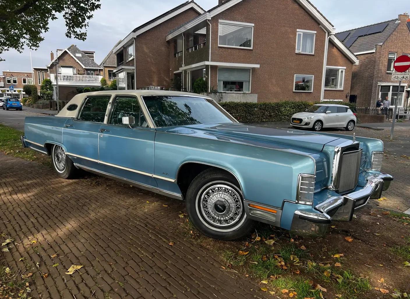 Image of Lincoln Continental