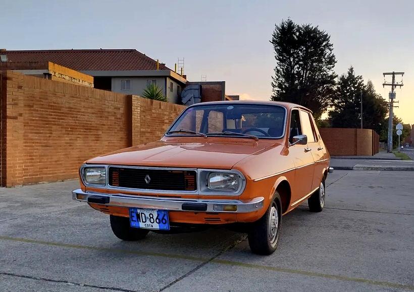Image of Renault 12