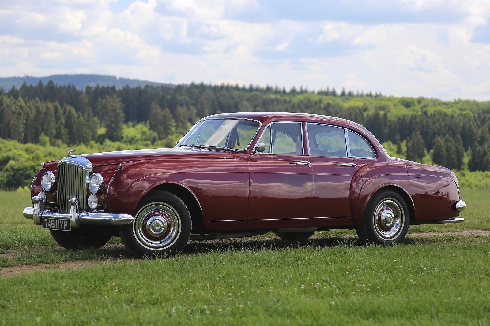 Image of Bentley Continental Flying Spur