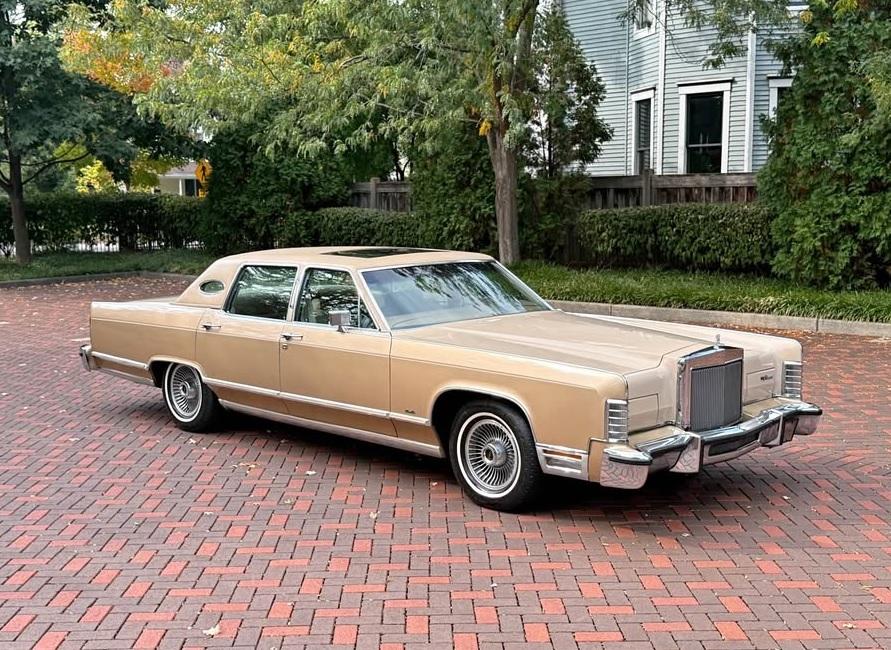 Image of Lincoln Continental