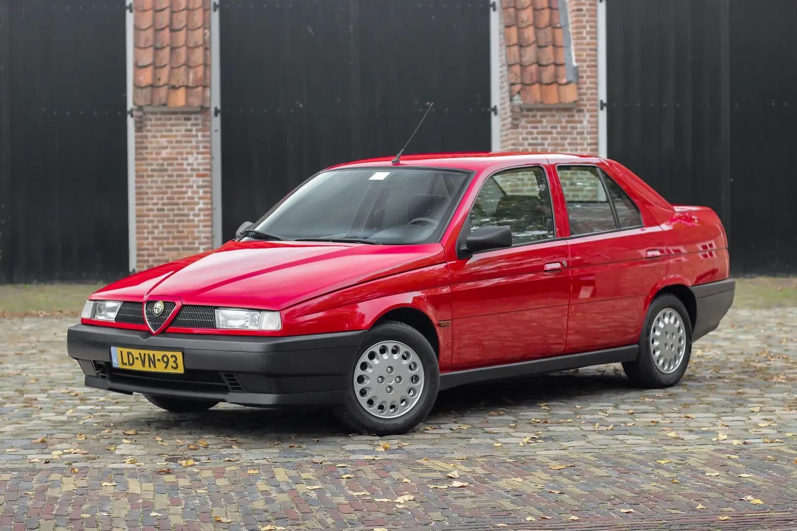 Image of Alfa Romeo 155